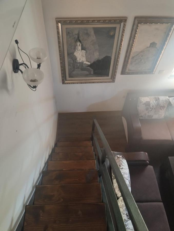Woodstone Apartman Podgoriţa Exterior foto